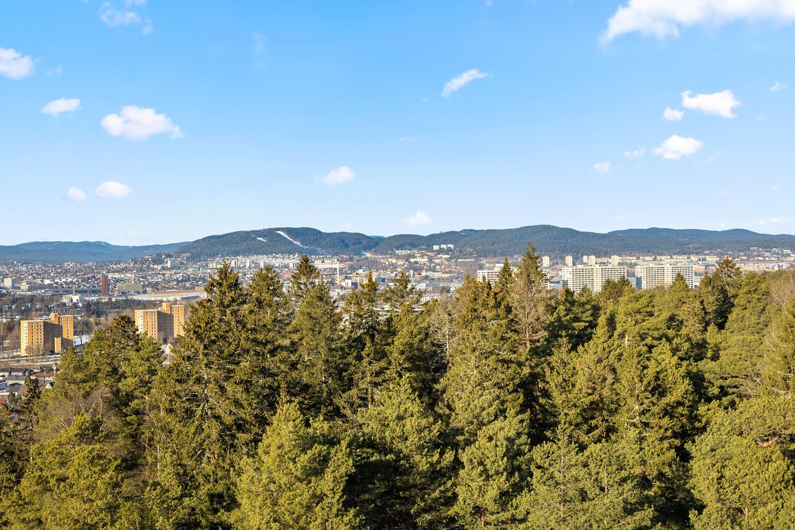 Utsikt fra balkong. Galleribilde