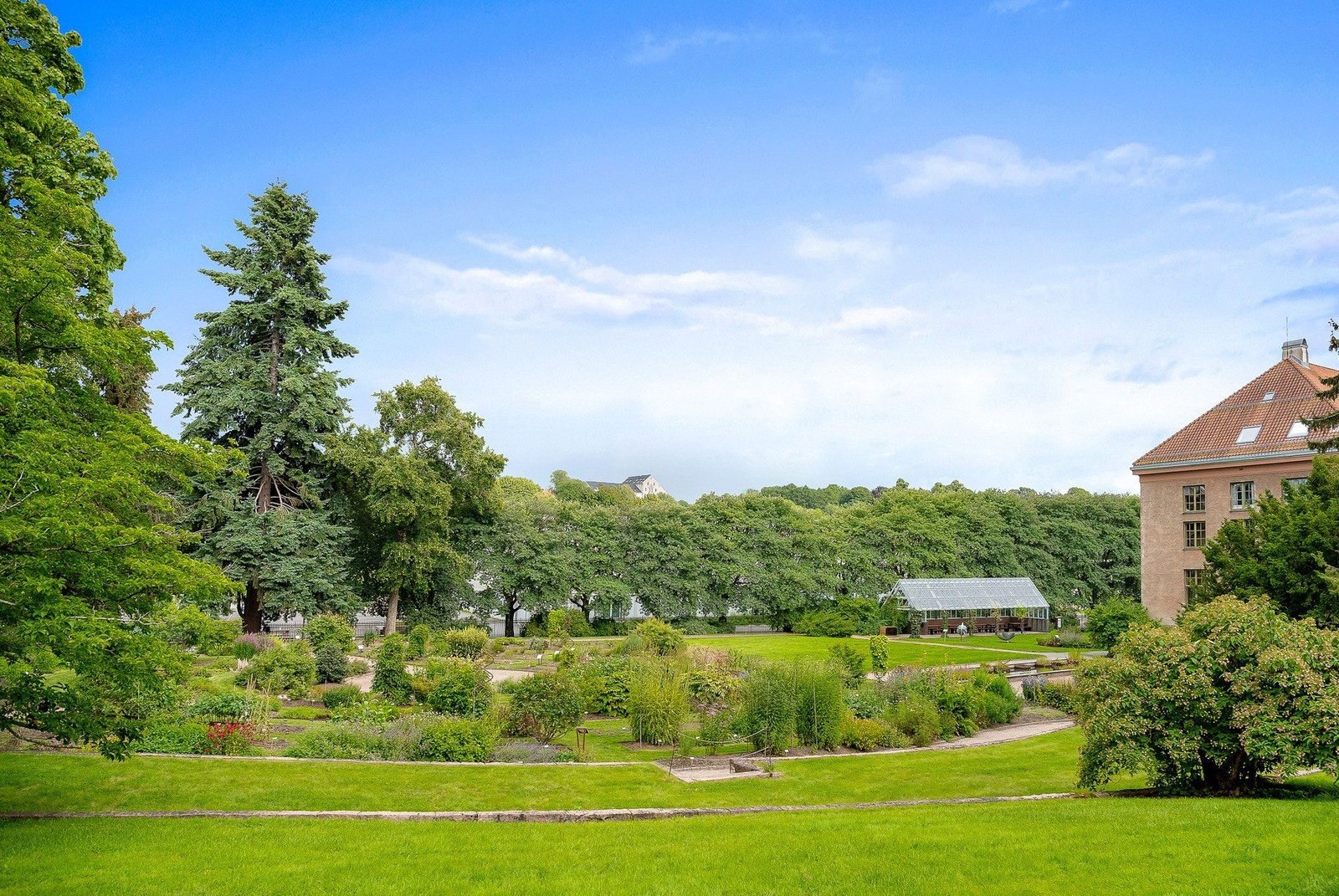 Det er ikke langt til trivelige grøntarealer. Galleribilde