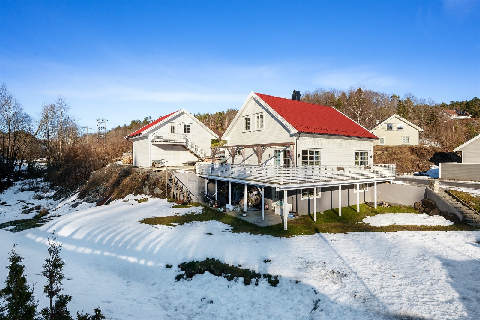 Skarvedalsveien 2 - Enebolig på stor tomt og dobbel garasje med loft Galleribilde