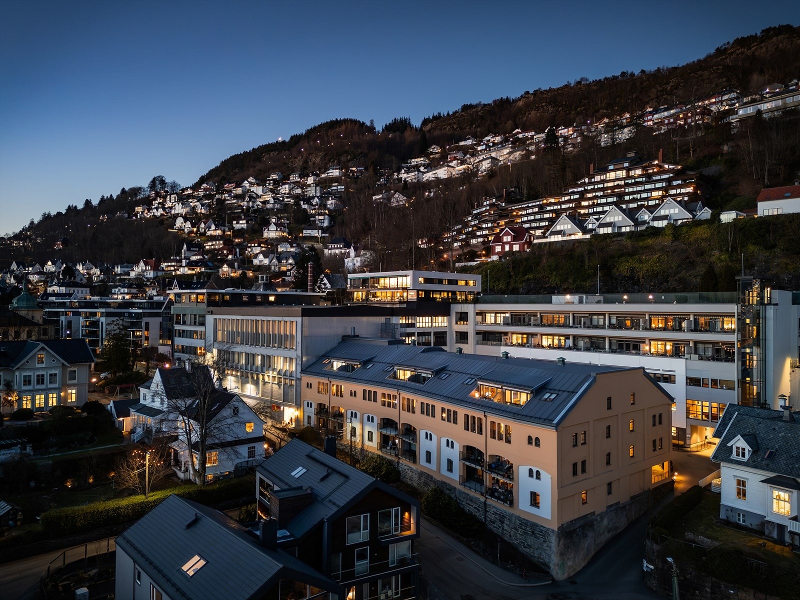 - Leiligheten har en sentral og attraktiv beliggenhet på Kalfaret - Galleribilde