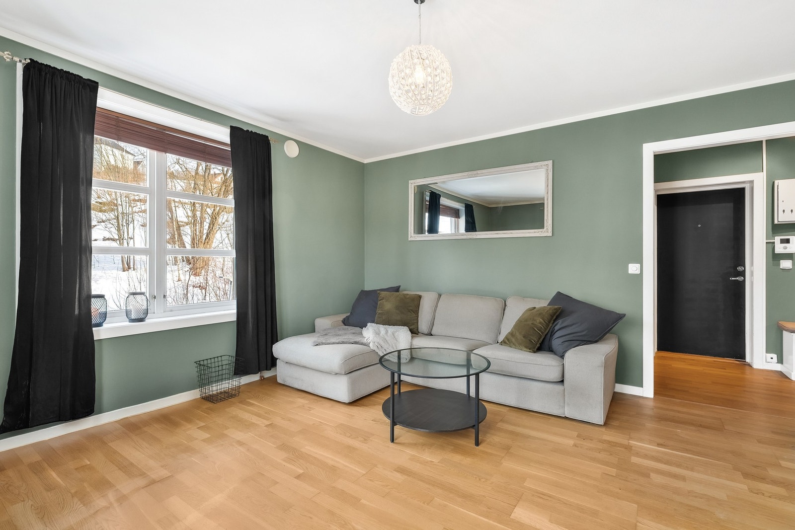 Det er parkett på gulvet. Galleribilde