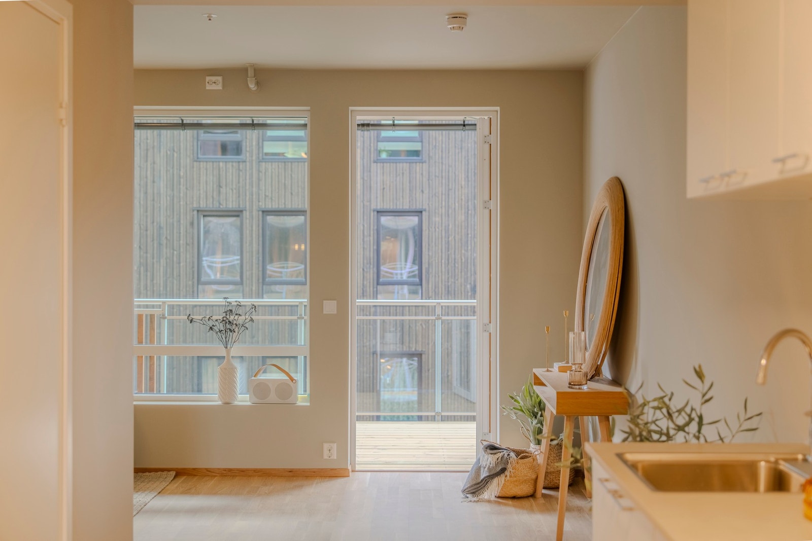 Moderne preg med tidsriktige material- og fargevalg Galleribilde