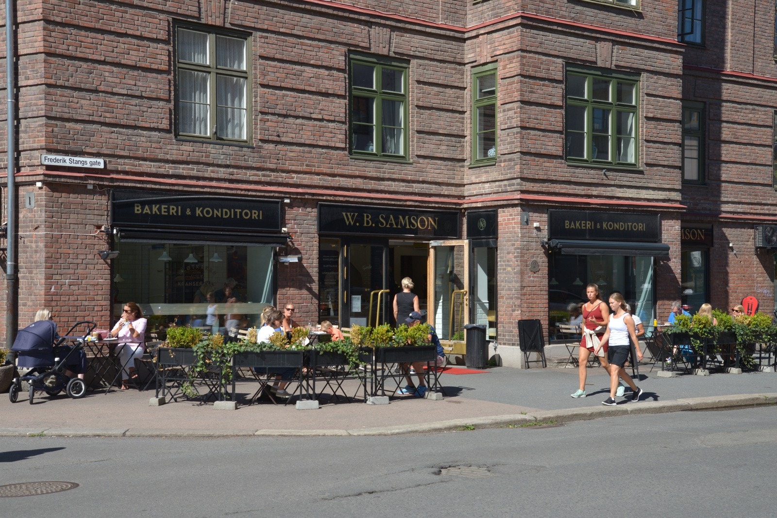 I nærområdet; W. B. Samsons i Fredrik Stangs gate Galleribilde