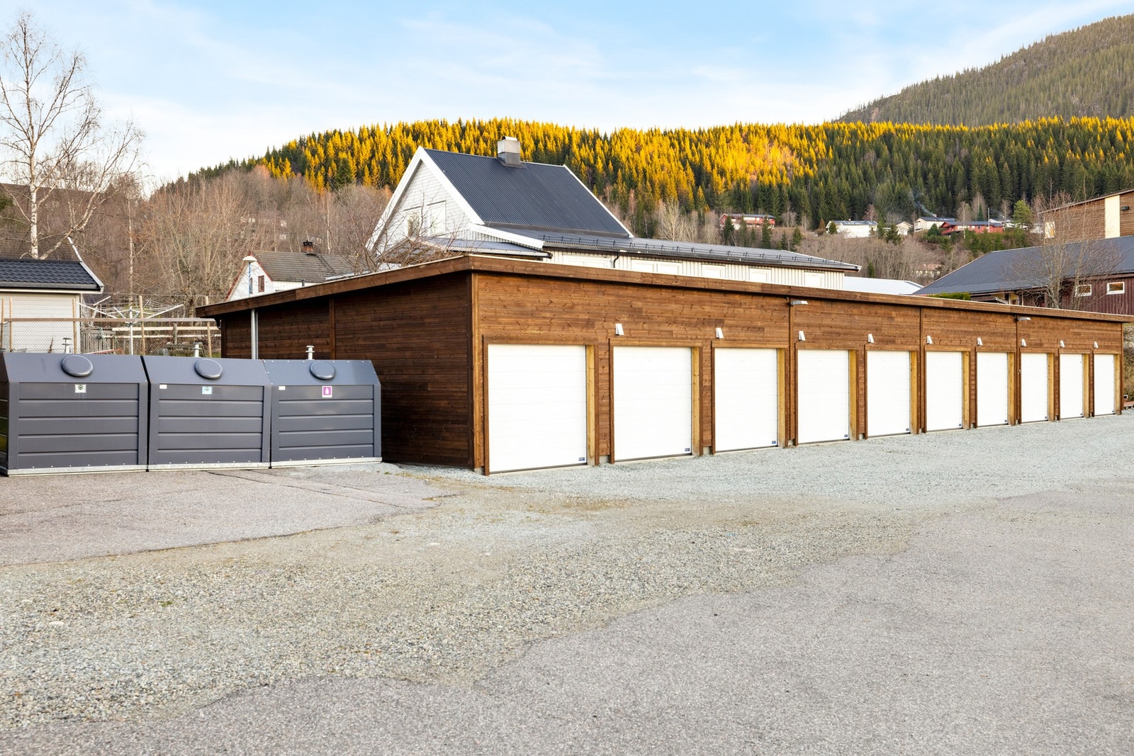 Utvendig parkering, med mulighet for kjøp av garasje Galleribilde