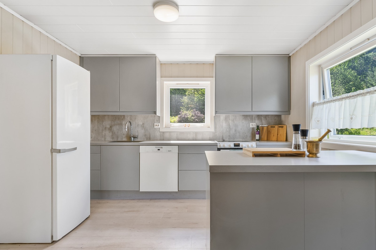 Nyere k
jøkkeninnredning Galleribilde