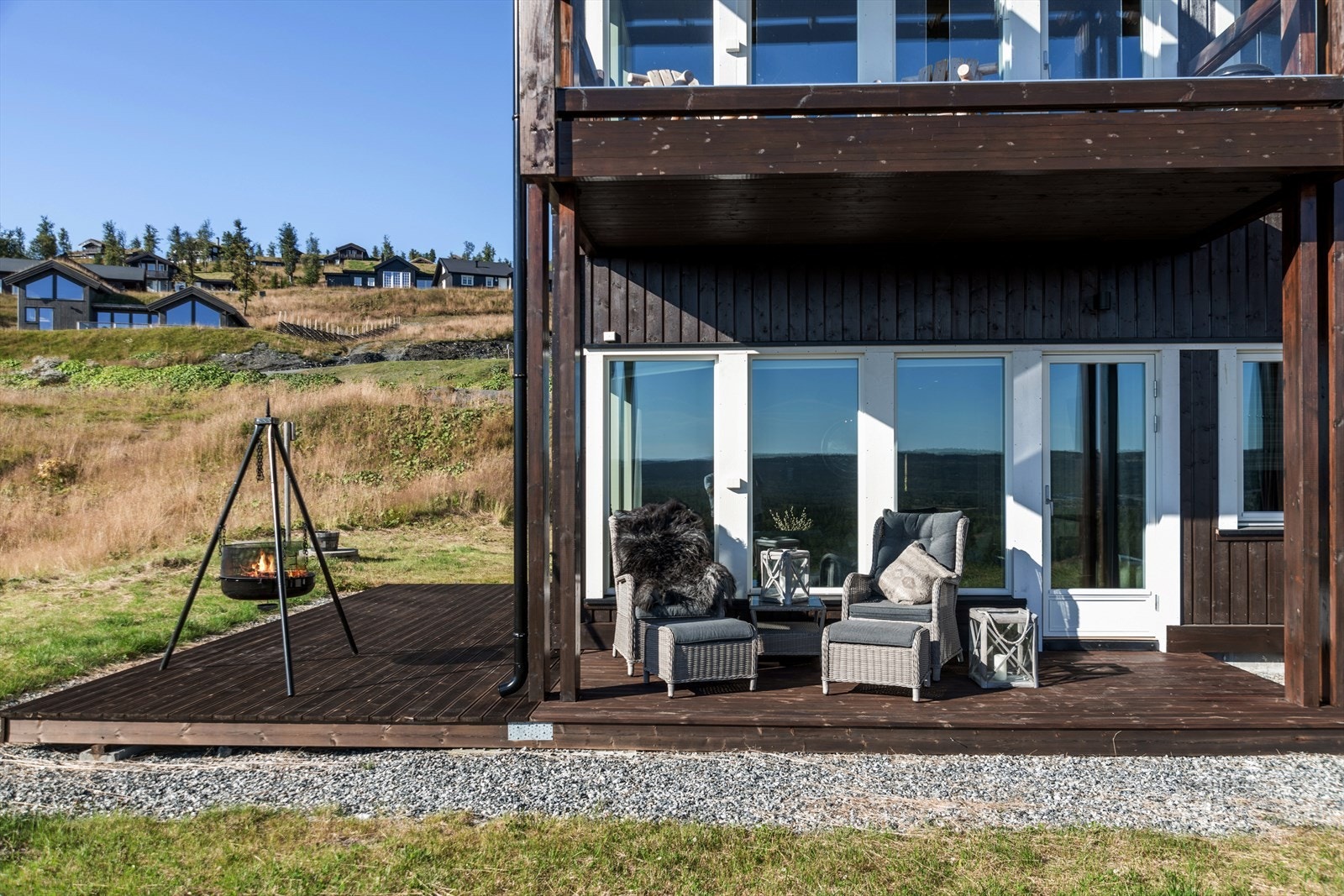 Stor terrasse med gode solforhold hele dagen. Galleribilde