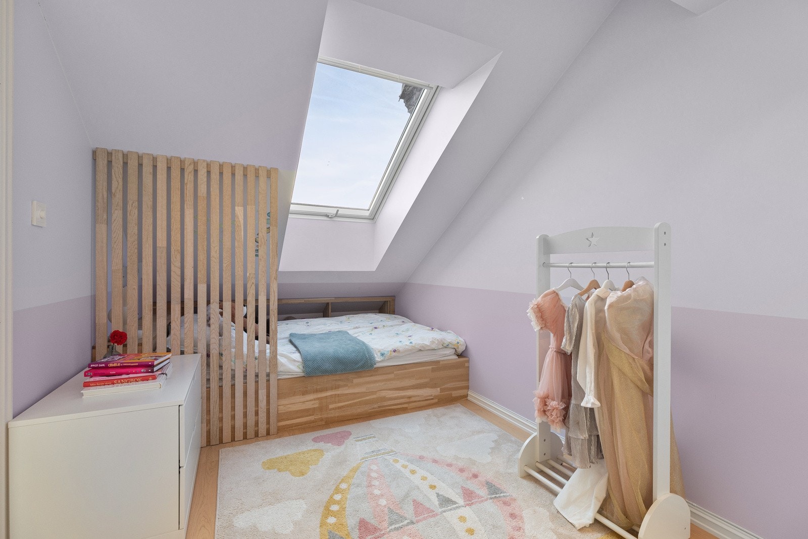 Soverom 3. Begge soverom med møbelsnekrede senger Galleribilde