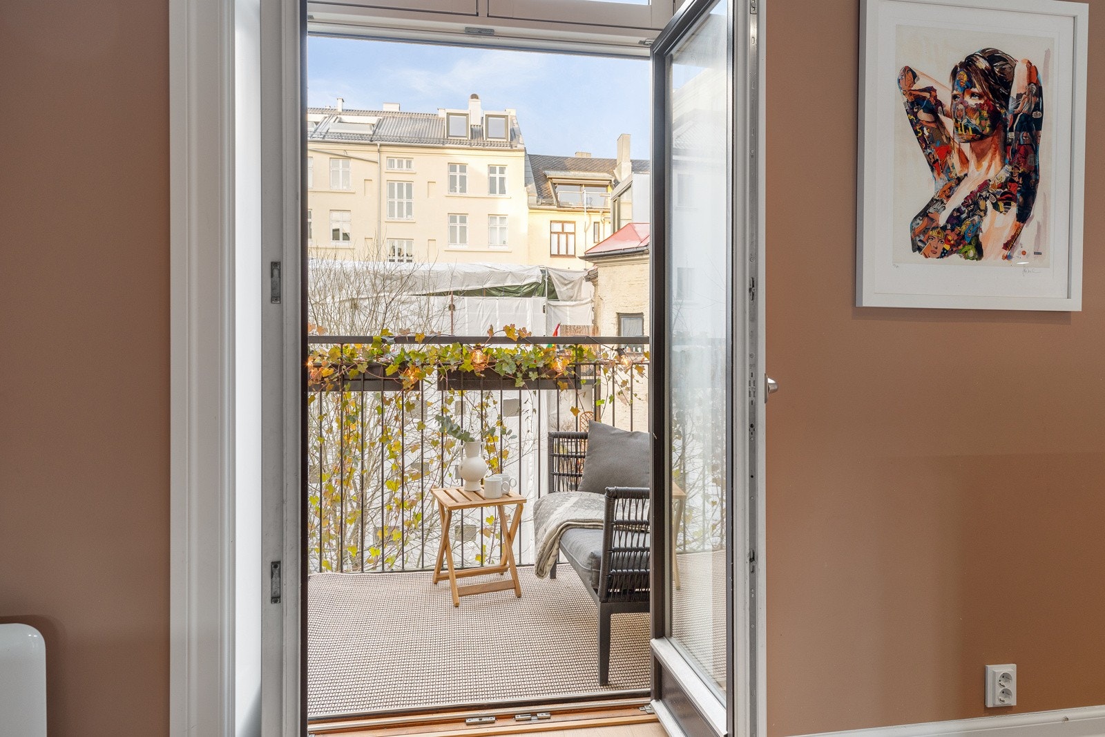 Balkong med adkomst fra kjøkkenet Galleribilde