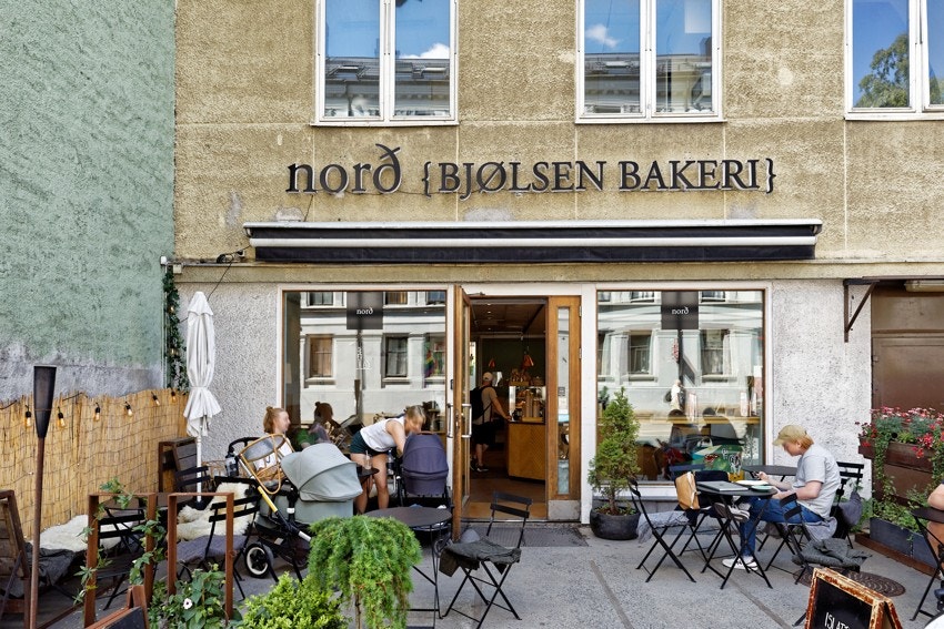 Nabolags kafeen ligger i umiddelbar nærhet Galleribilde