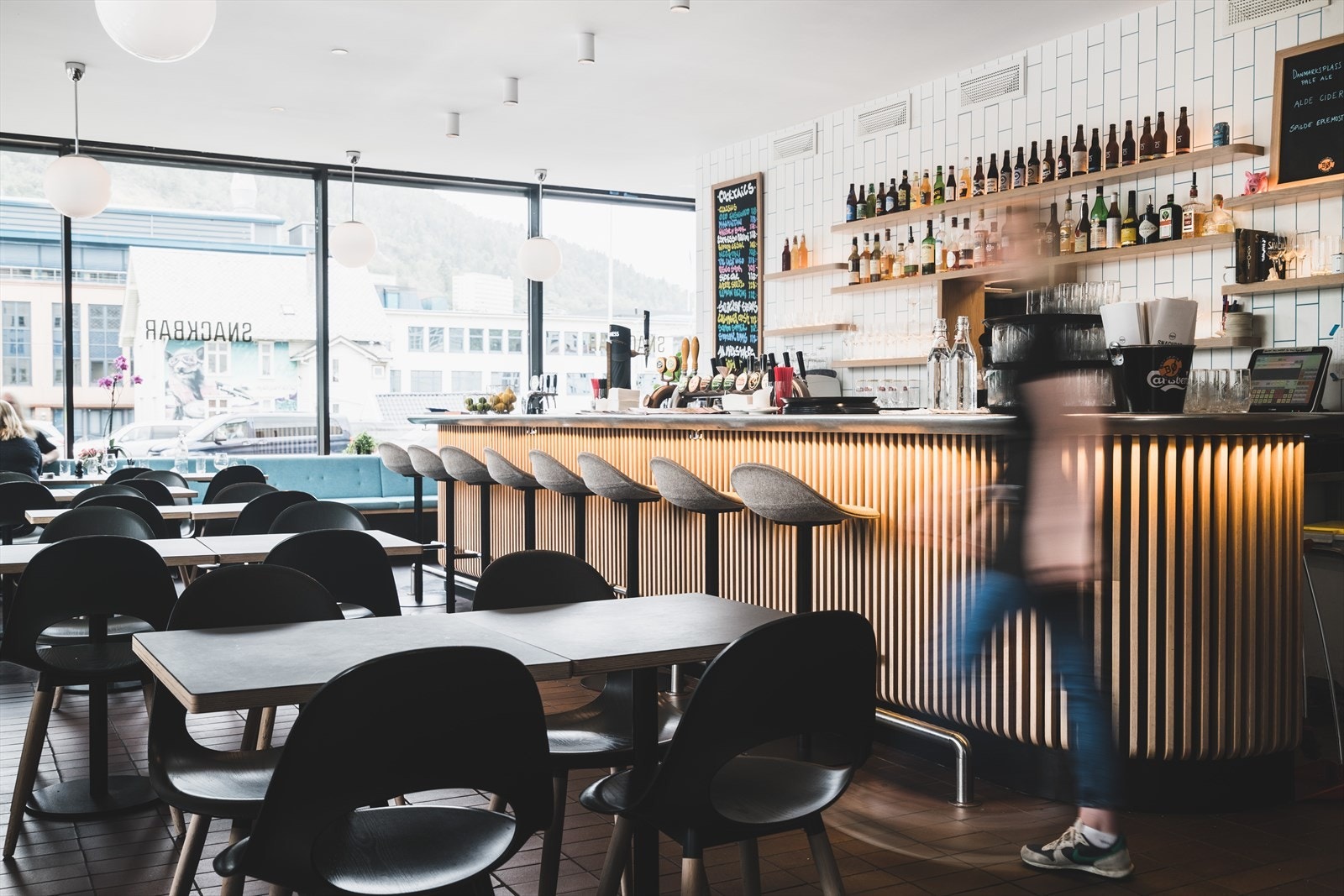 Kort vei til Bien Snackbar Galleribilde