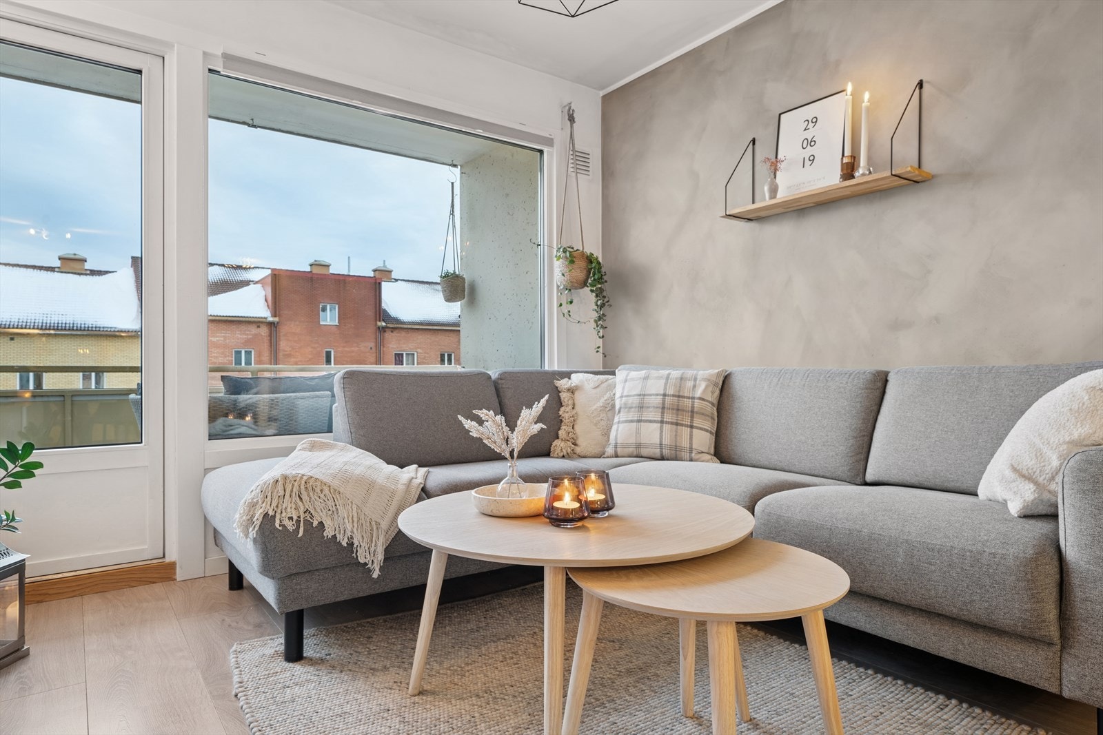 I stuen er det god plass til en sofagruppe og TV med tilhørende mediemøbel. Galleribilde