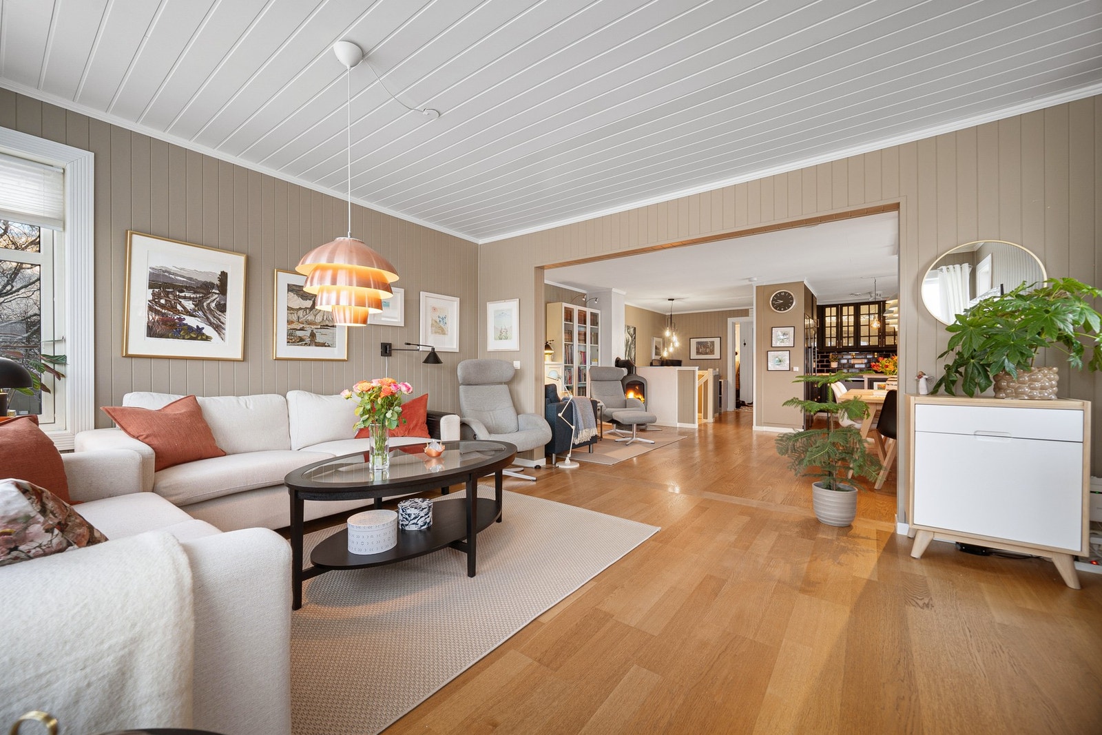 Lekre fargevalg og parkett på gulv Galleribilde