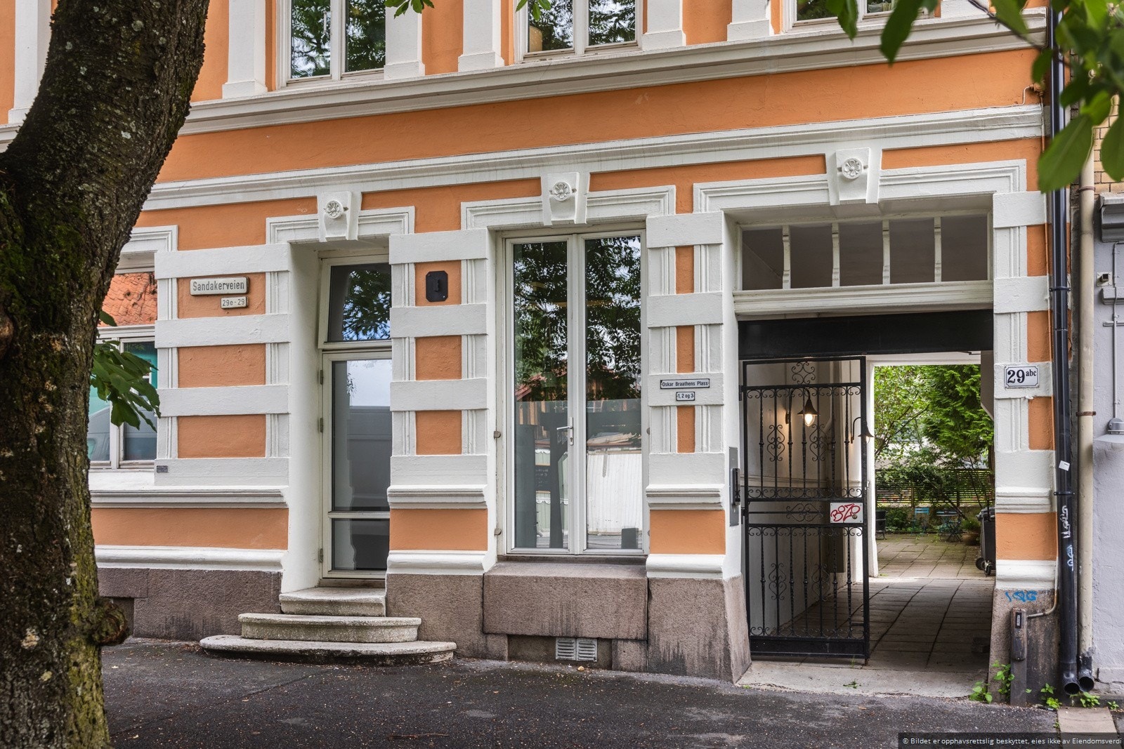 Leiligheten ligger i en frittstående bakgårdsbygning. Galleribilde