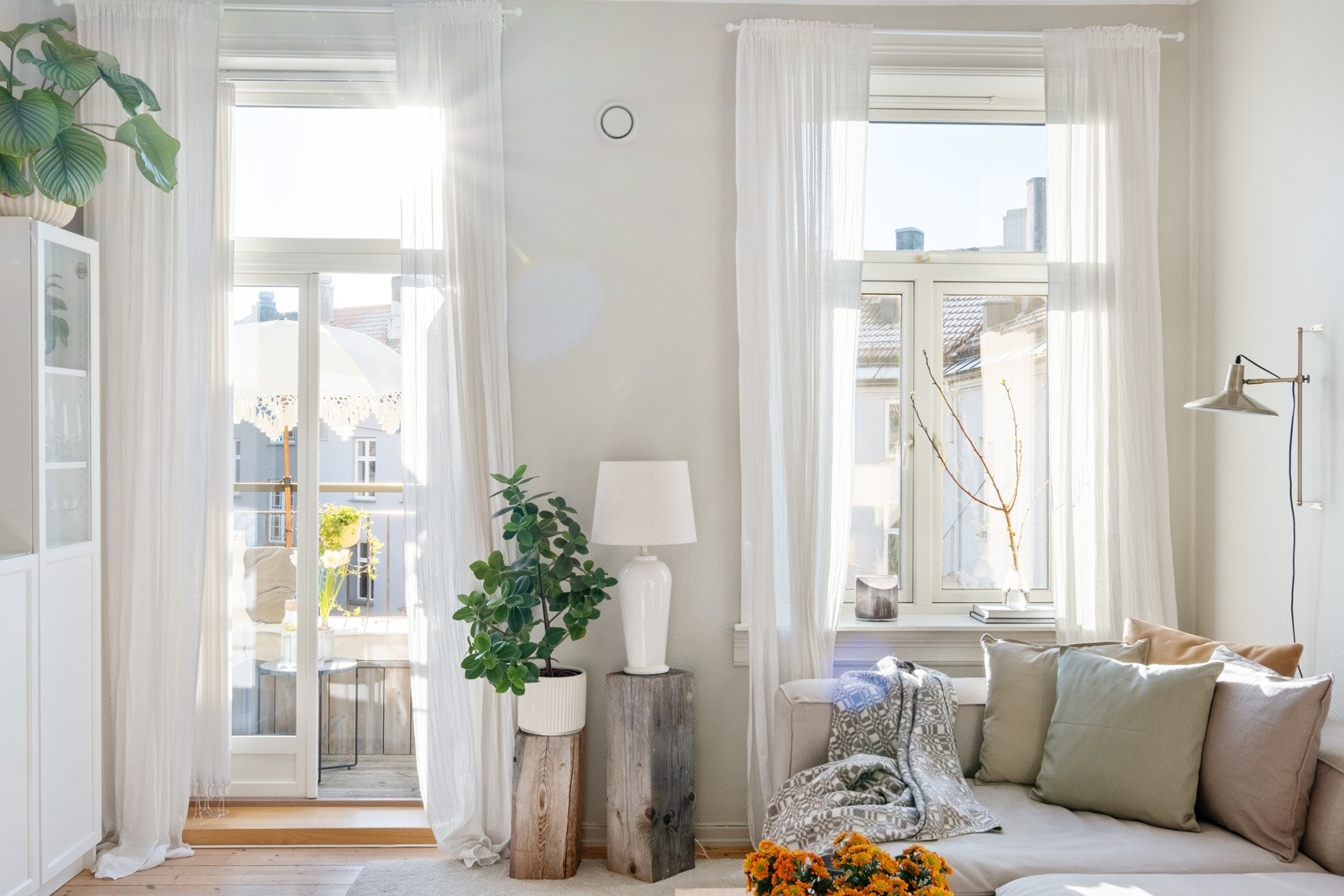 Stuen kan innredes med ulike soner for både egentid og sosialt samvær. Galleribilde