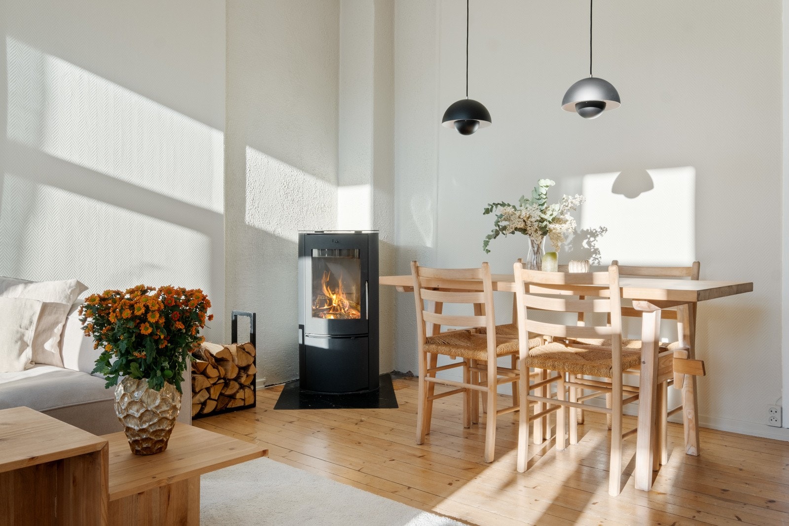 Peisovnen gir god varme på de kalde dagene. Galleribilde