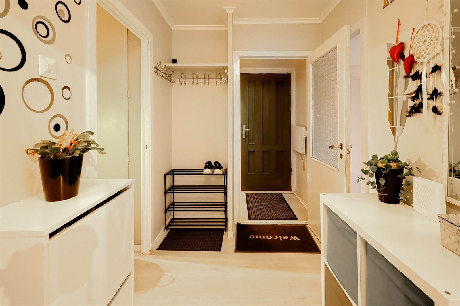 God plass til oppheng av yttertøy i gang. Galleribilde