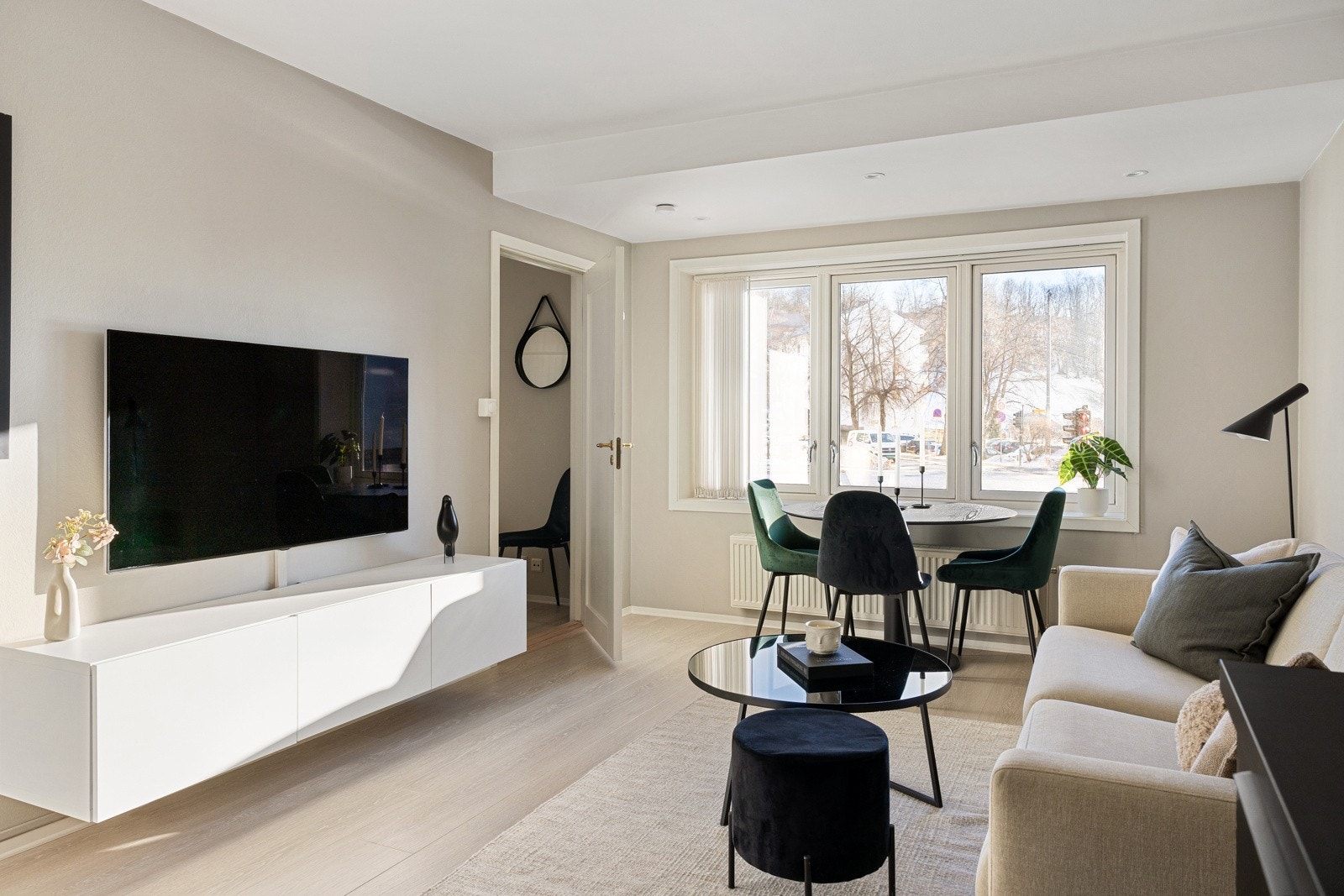 Lys og innbydende 2-roms leilighet i populære Engelsborg borettslag! Galleribilde