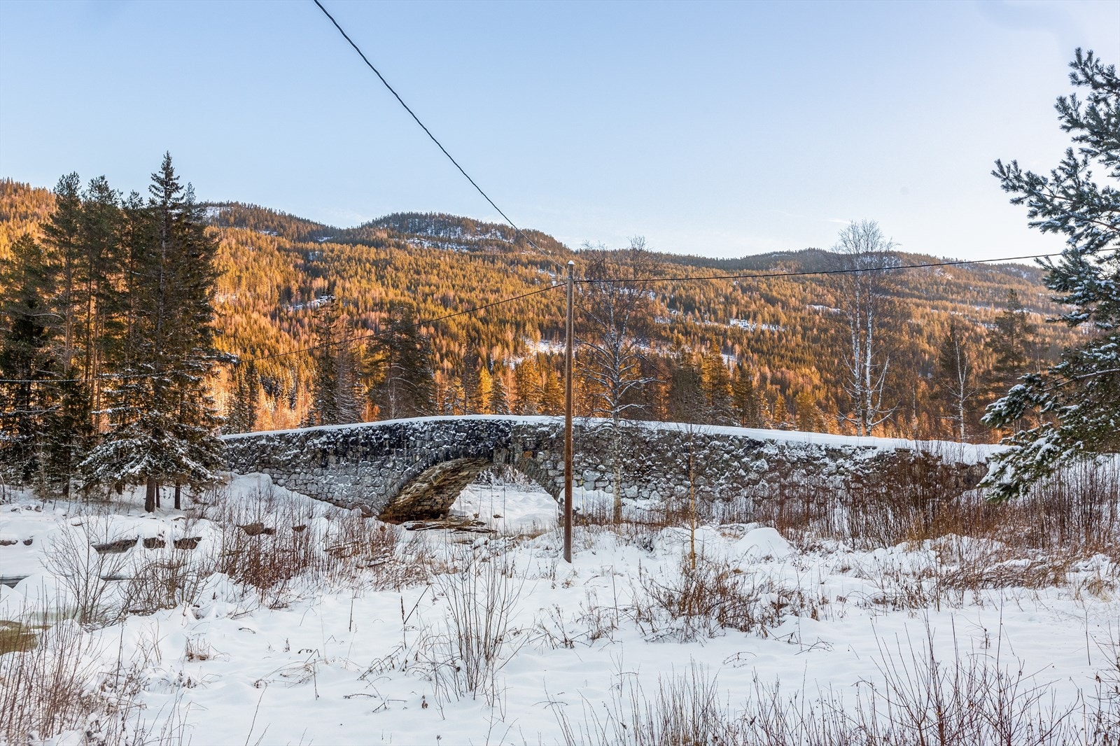 Området rundt Lunde Bru er hyggelig og godt tilrettelagt med benker, gapahuk, stier, toalett og informasjonsplakater. Galleribilde