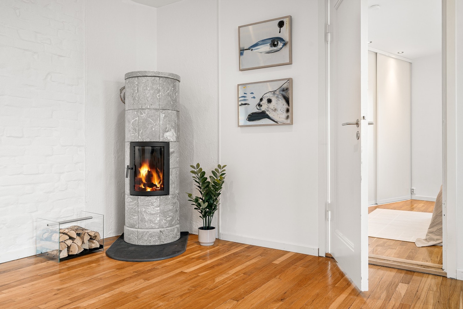 Effektiv klebersteinsovn fra 2012. Denne holder godt på varmen! Galleribilde