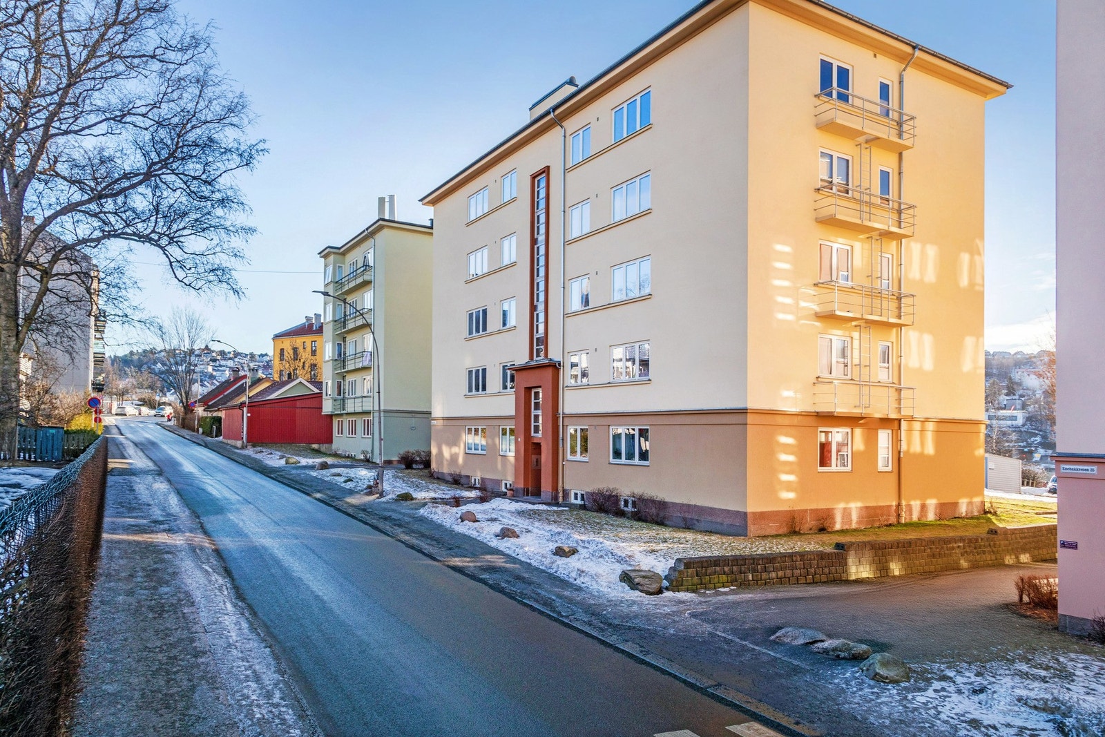 Borettslaget ligger skjermet til i en lite trafikkert gate. Galleribilde