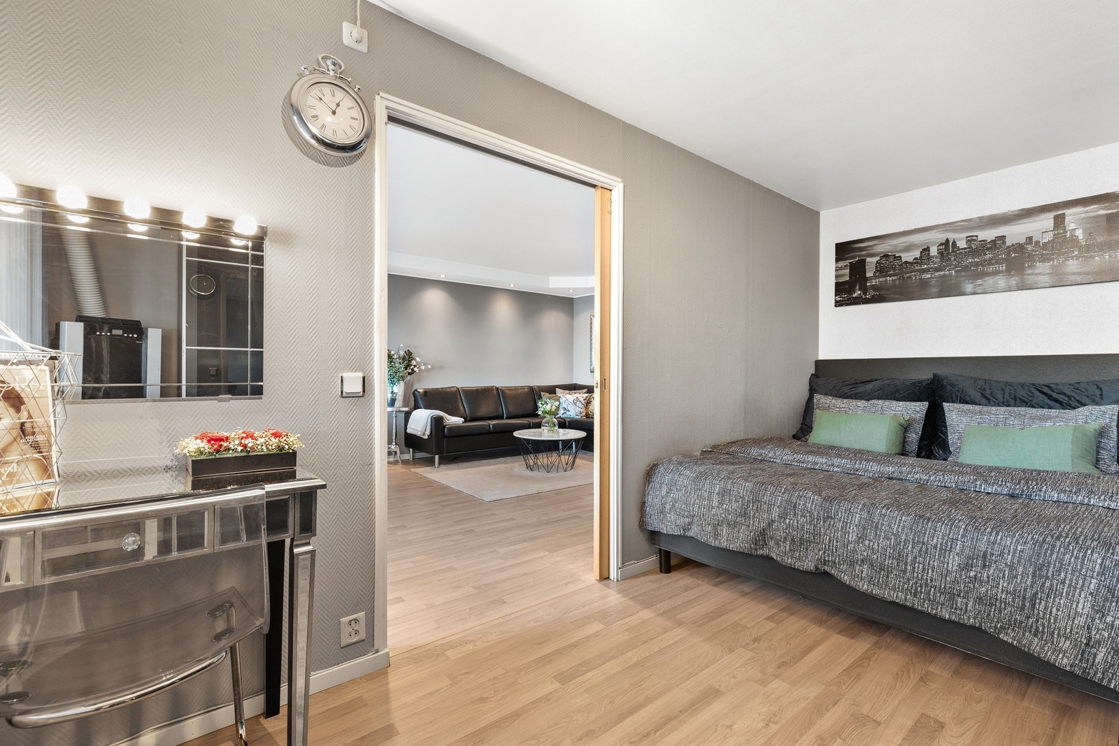 Hovedsoverom har adgang fra stue. Galleribilde