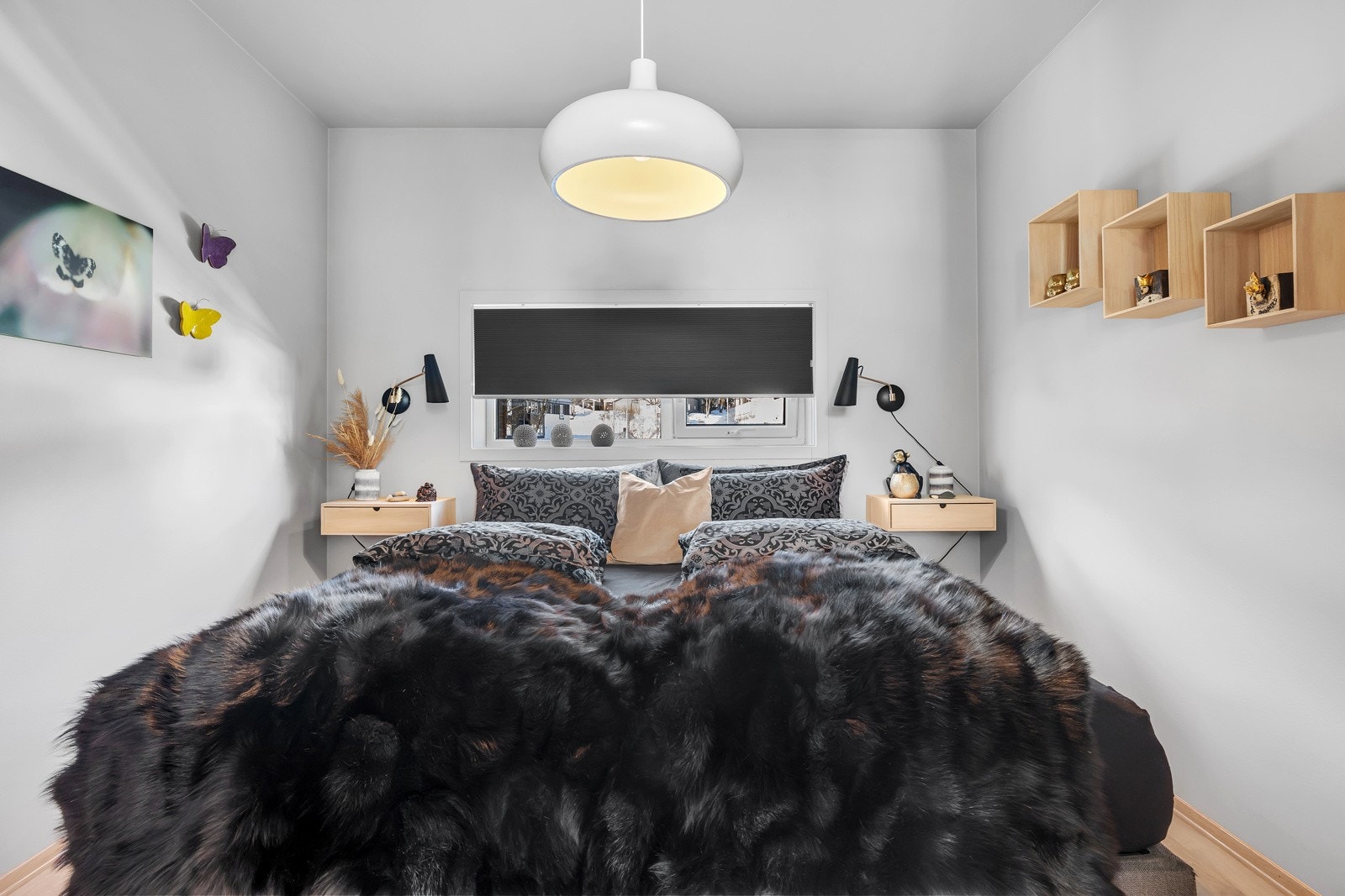 Rommet som i dag nyttes som hovedsoverom ligger vegg i vegge med badet Galleribilde