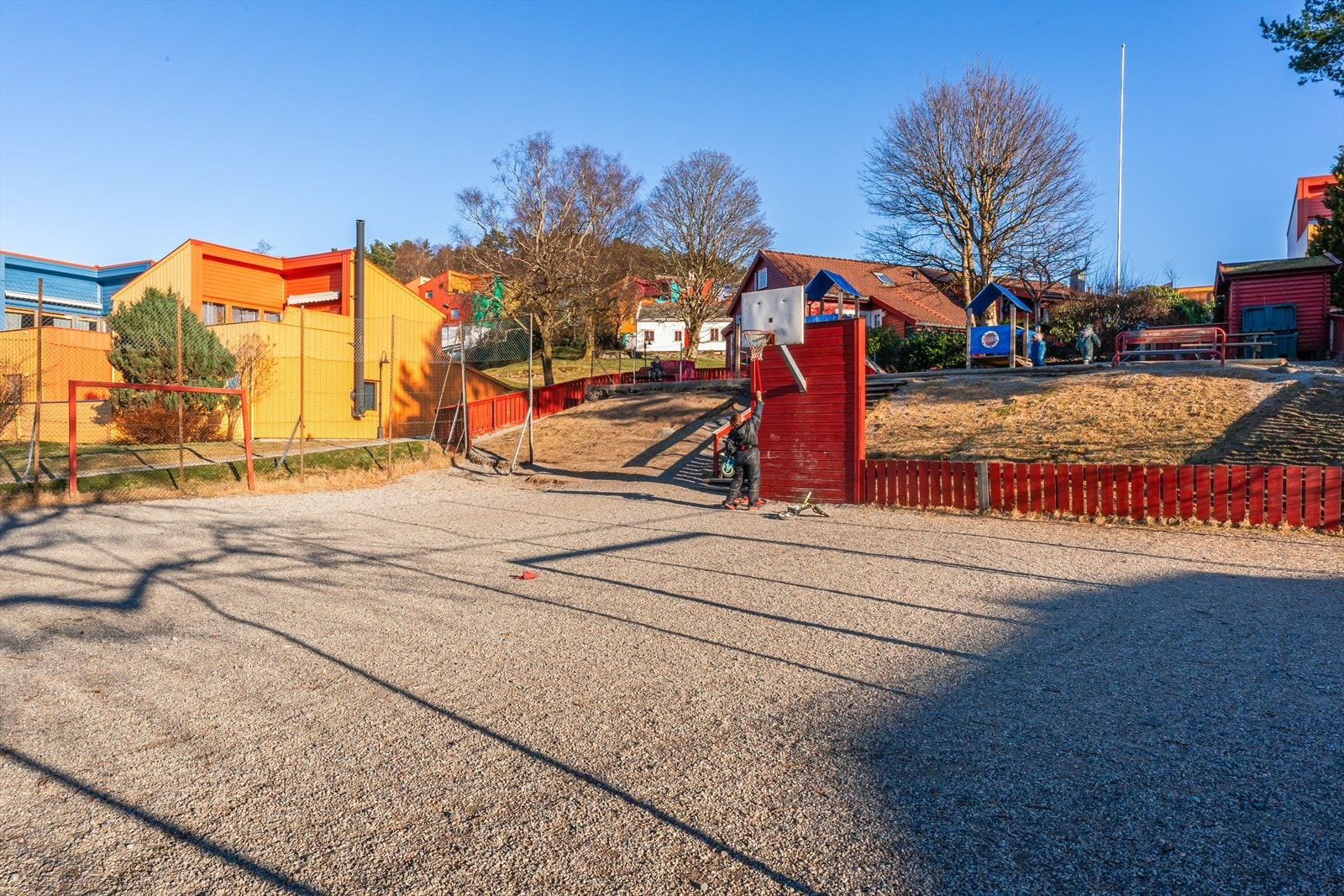 - Borettslaget har egen barnehage med plass til inntil 27 stykker - Galleribilde