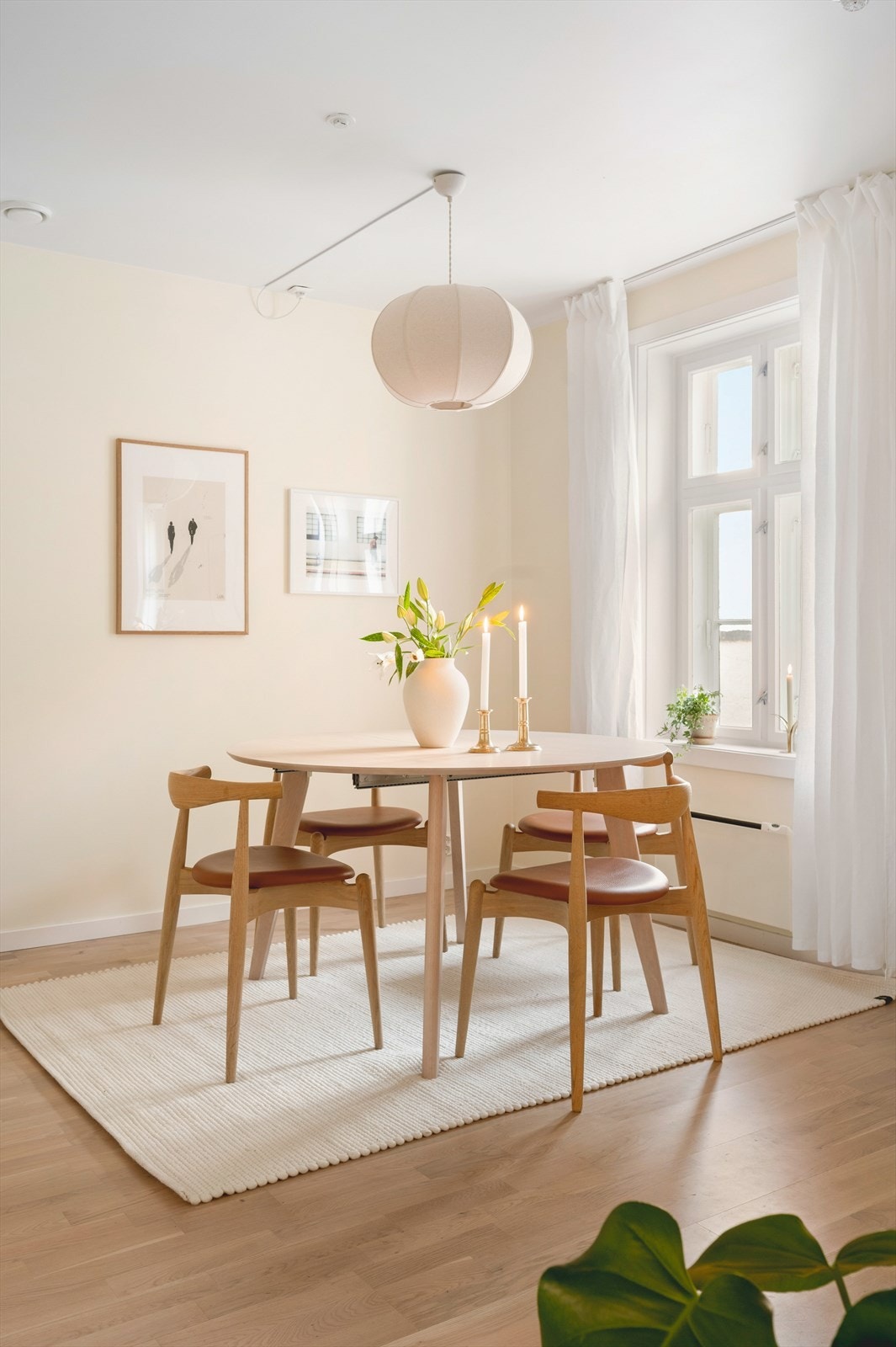 God plass til å invitere venner og familie til hyggelige middager! Galleribilde