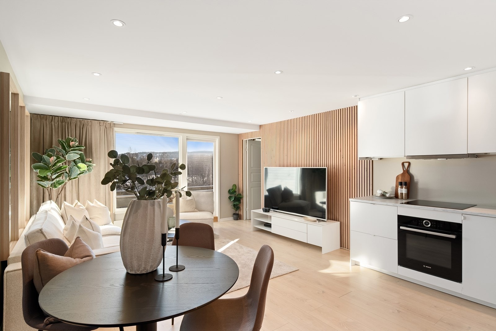 Velkommen til Maria Dehlis vei 38B - presentert av Benjamin Ådna v/Nordvik Galleribilde