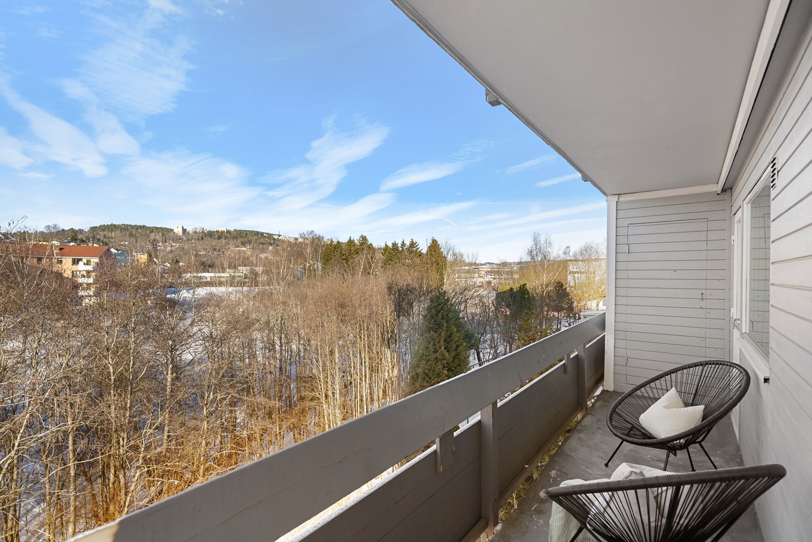 Solrik balkong på 7 kvm Galleribilde