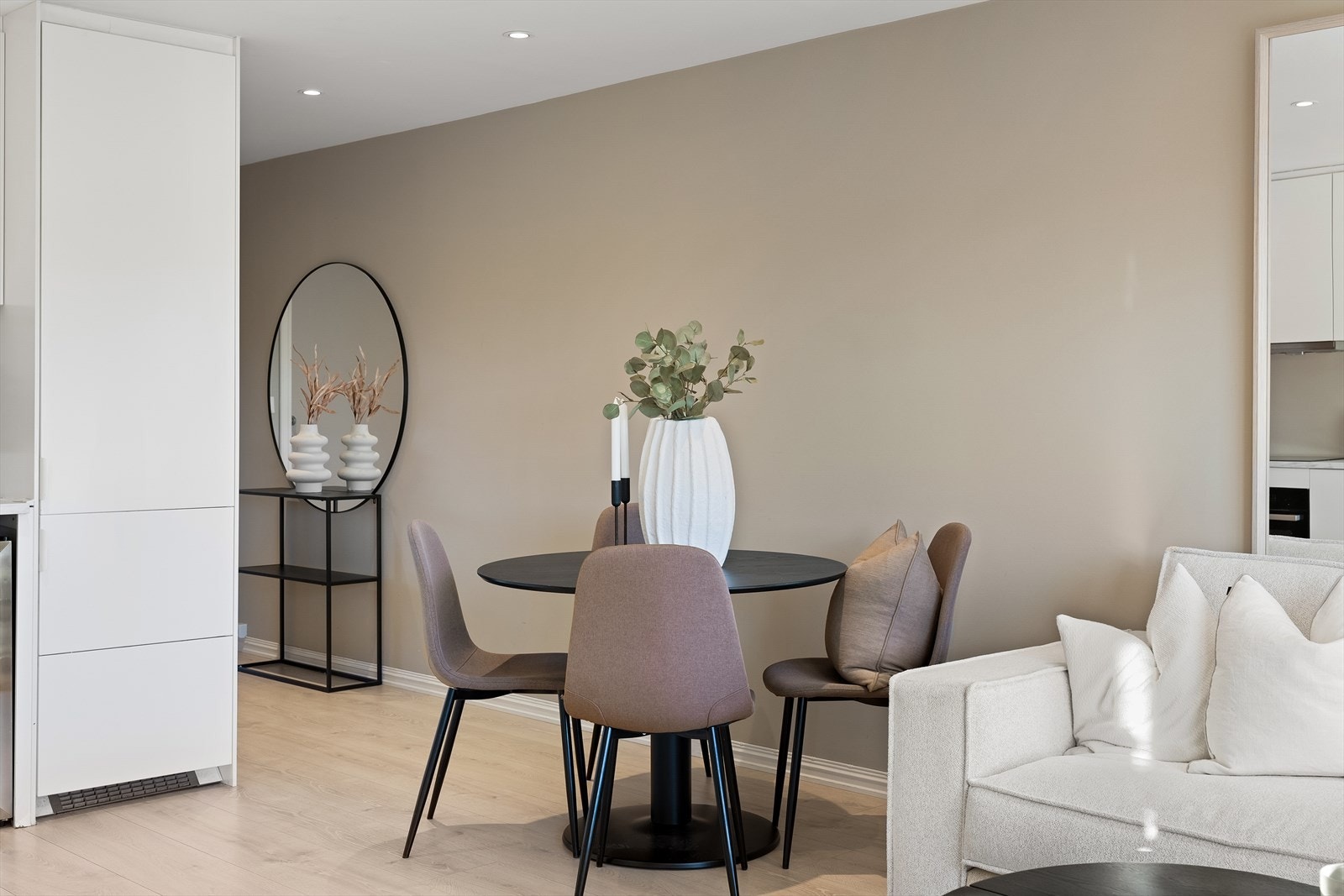 Fine overflater med tidsriktige farger Galleribilde