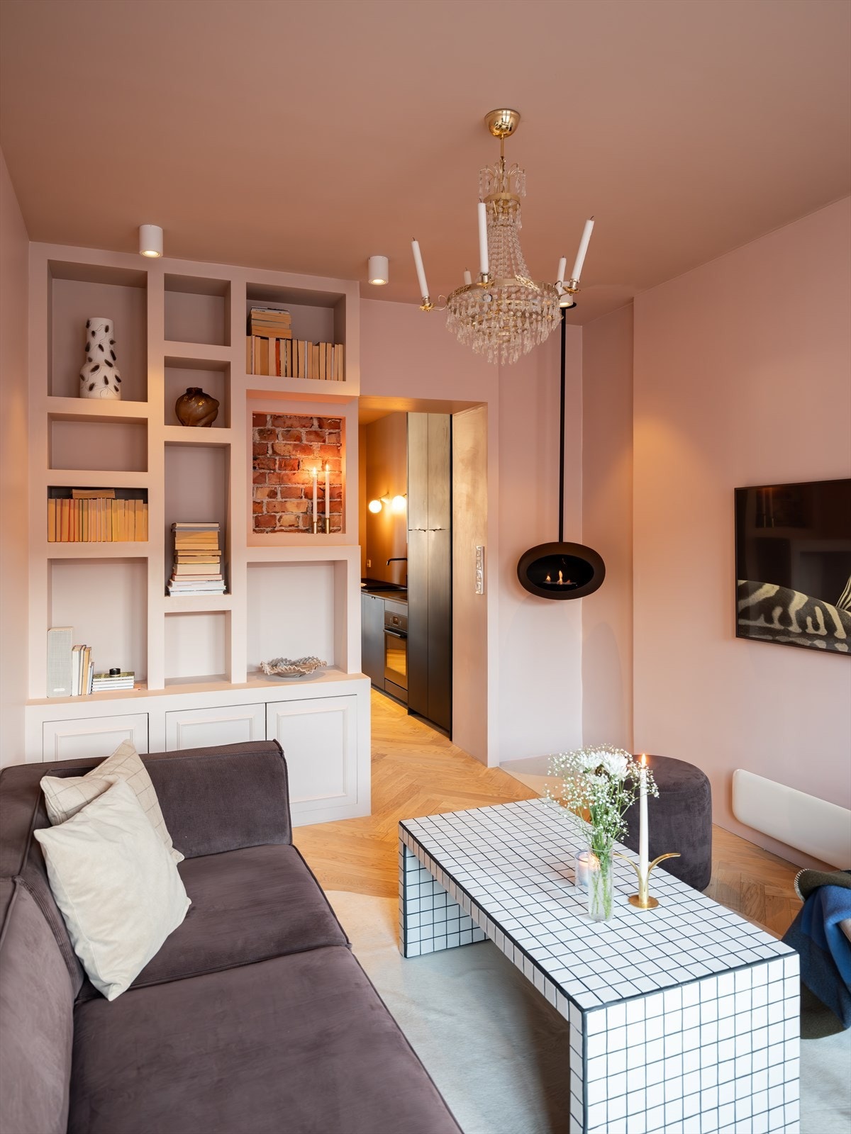 Velkommen til Aslak Bolts gate 1! En elegant og Britannia inspirert 2-roms selveier med sentral beliggenhet. Galleribilde