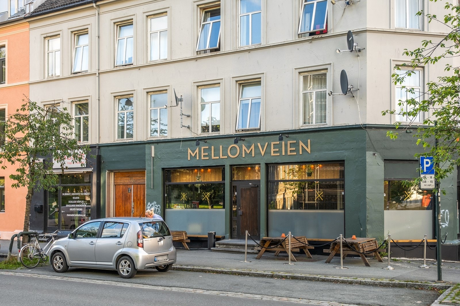 Mellomveien pub er et populært samlingspunkt kun 350m fra leiligheten. Galleribilde