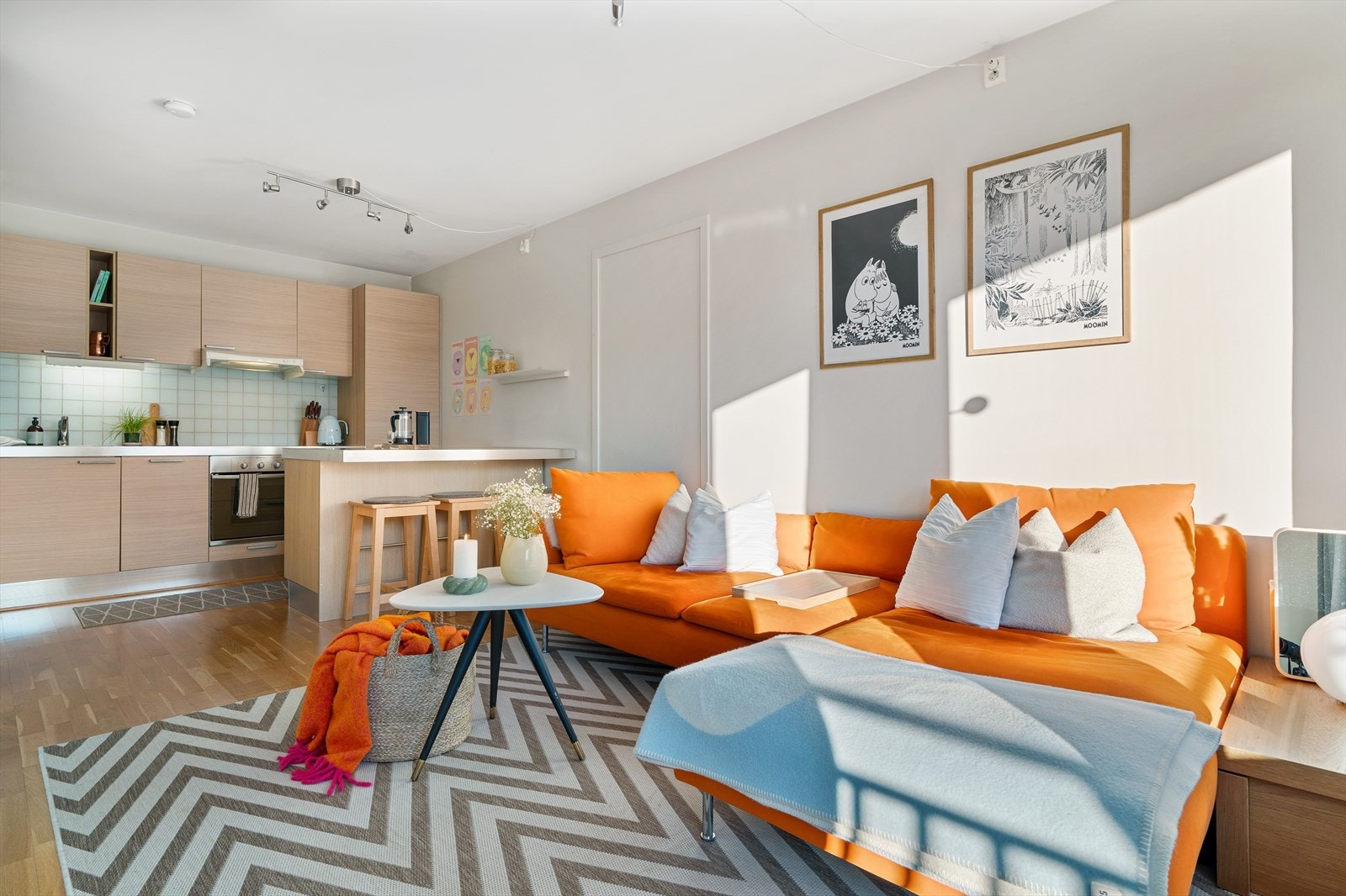 Borettslaget har IN-ordning og dersom man ønsker kan man innfri sin andel fellesgjeld. Da vil felleskostnadene bli ca. kr. 4.662,- pr. mnd. Galleribilde