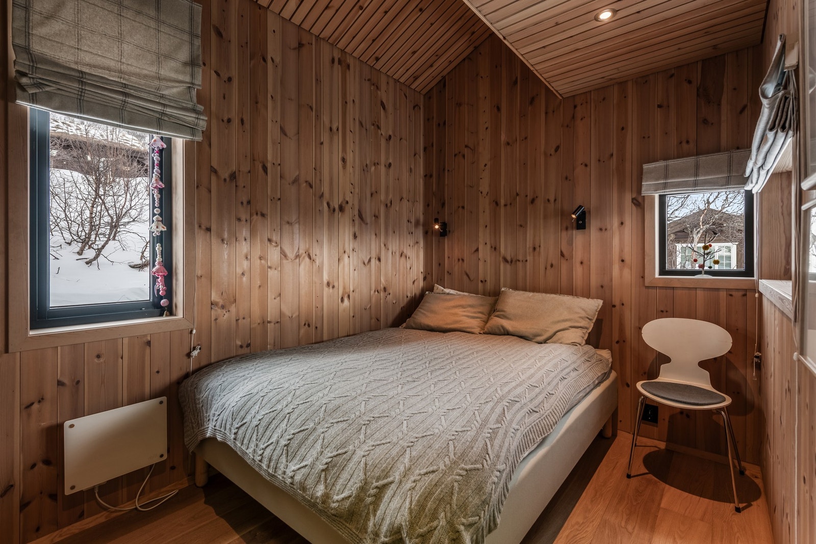 Hytten har tre fine soverom Galleribilde