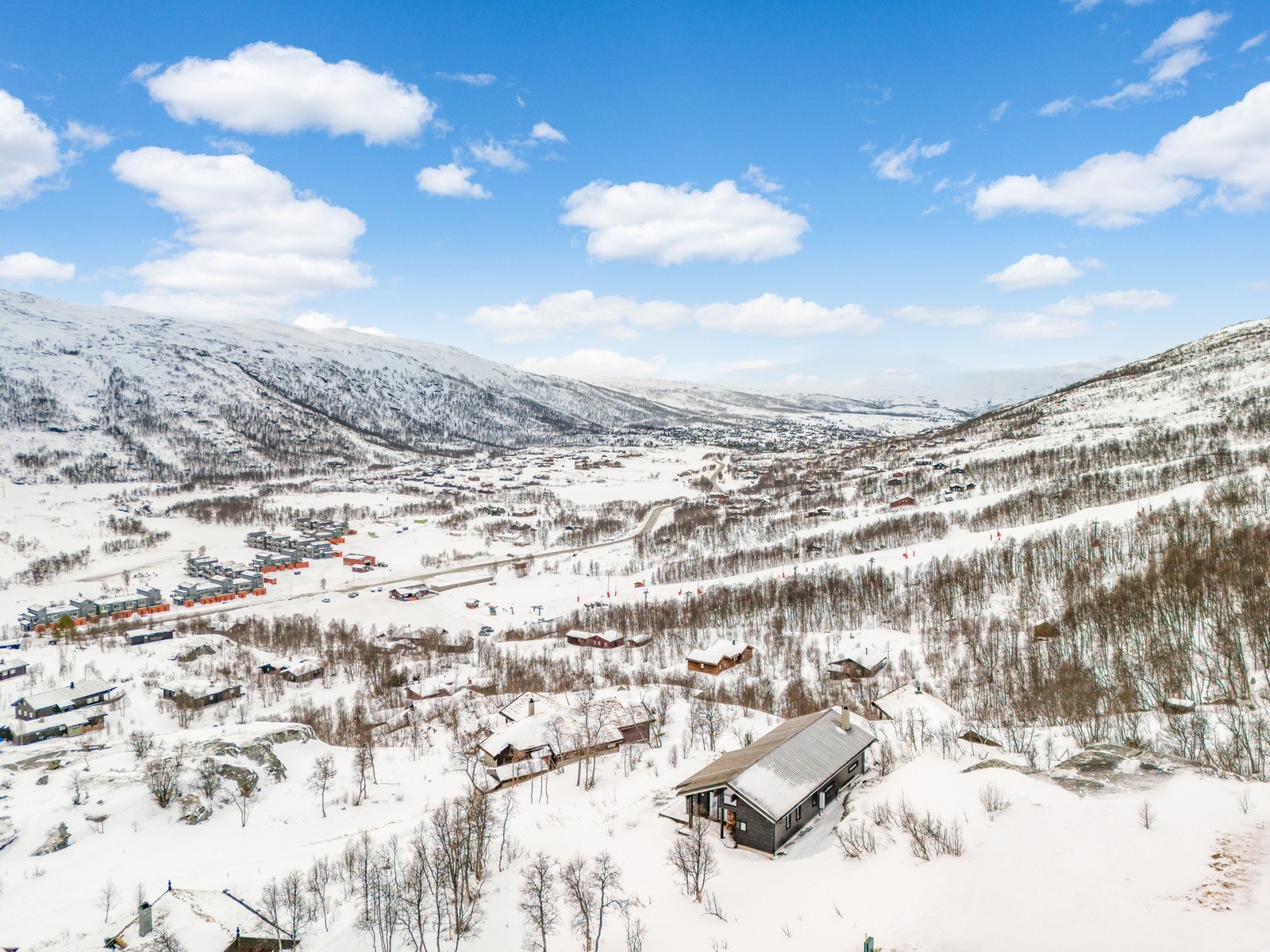 For deg som er glad i langrenn, finnes det omtrent 90 km med preparerte løyper i nærområdet Galleribilde