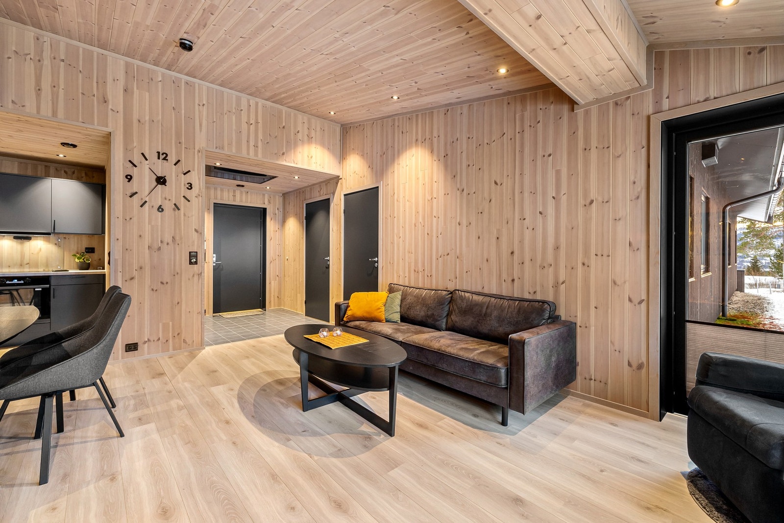 God romfølelse med åpen løsning Galleribilde