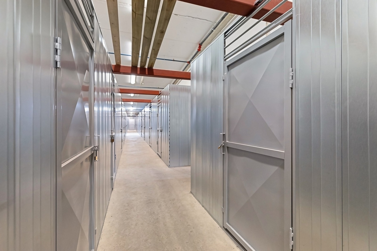 Leiligheten disponerer en bod på 5 kvm i byggets 2.underetasje Galleribilde