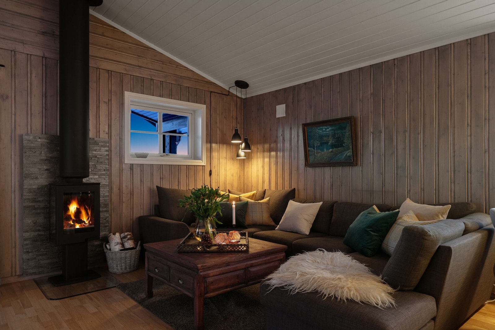 Nyt kvelden i sofakroken etter en skitur i nydelige forhold Galleribilde