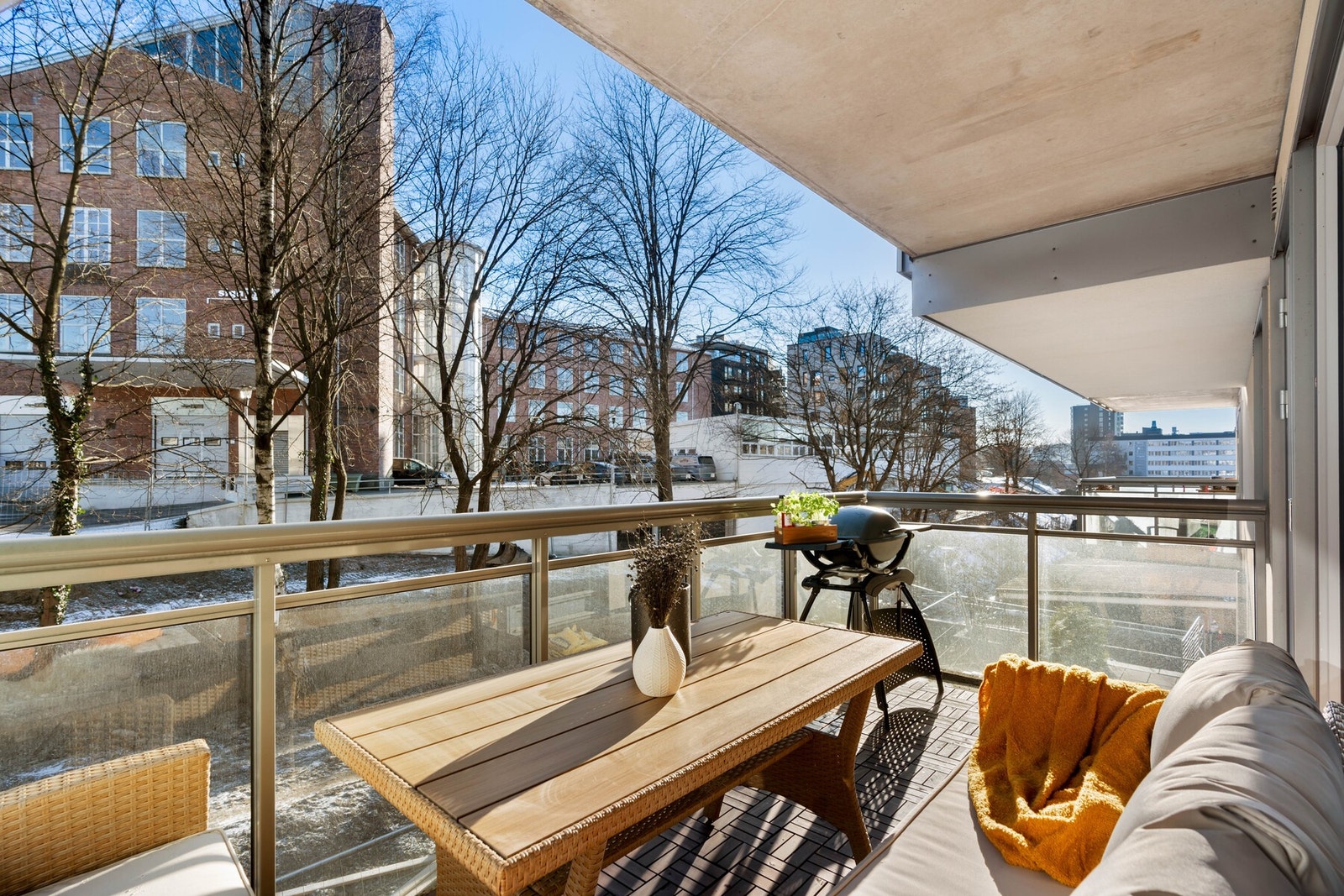 Utenfor holdes Østre Parkdrag på å opparbeides, som blir en fantastisk grønn lunge i bydelen. Galleribilde