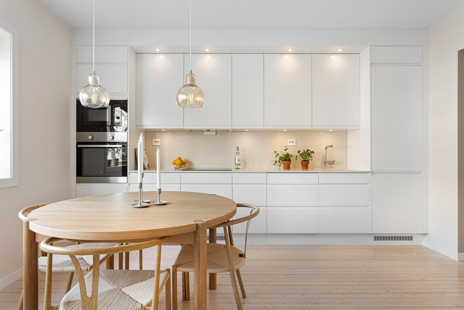 Det er montert vannstopper (Waterguard) ved tilkobling av rør til kjøkken. Galleribilde