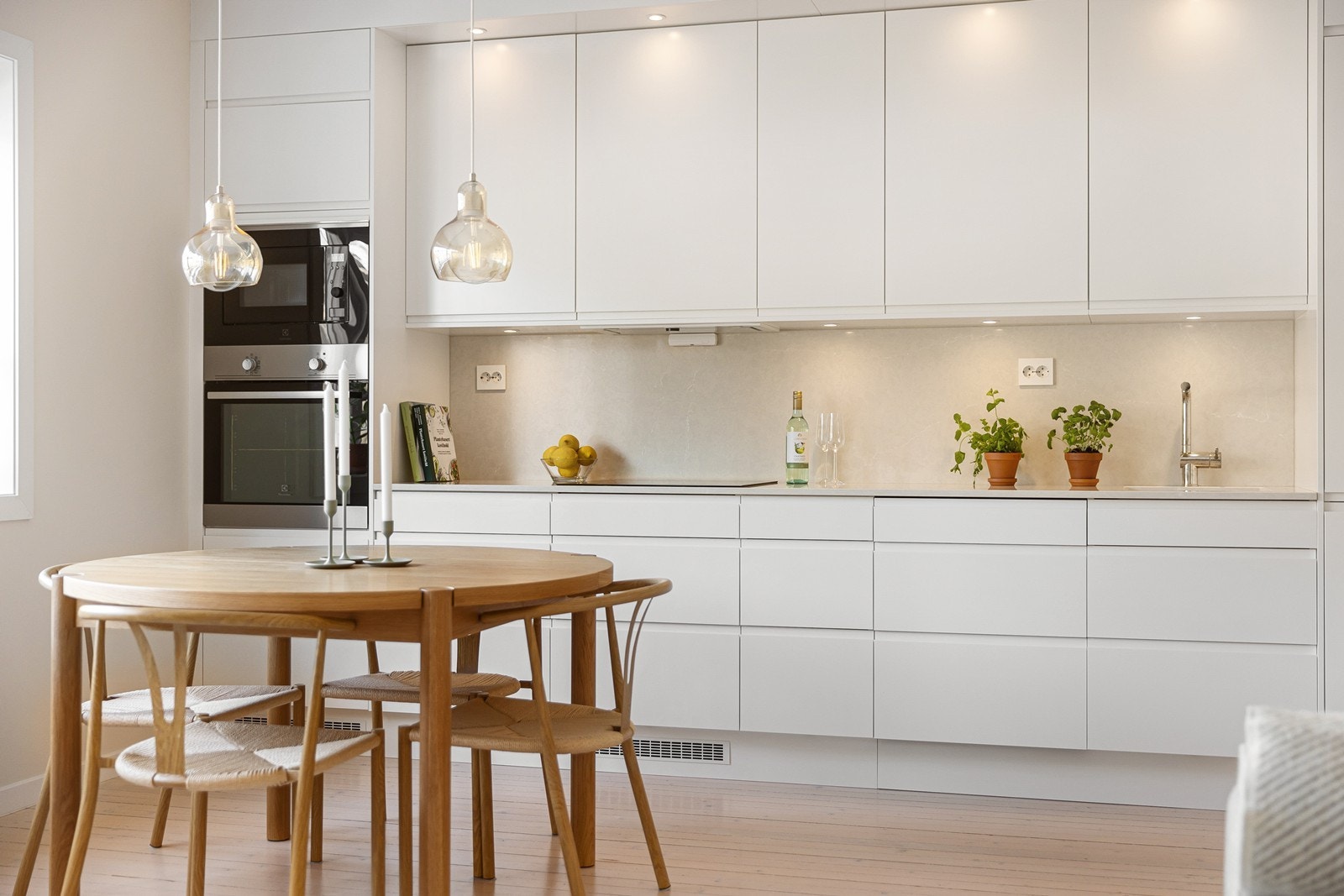 Kjøkkenet ble installert i stue i 2022. Den lekre innredningen er fra Epoq. Galleribilde