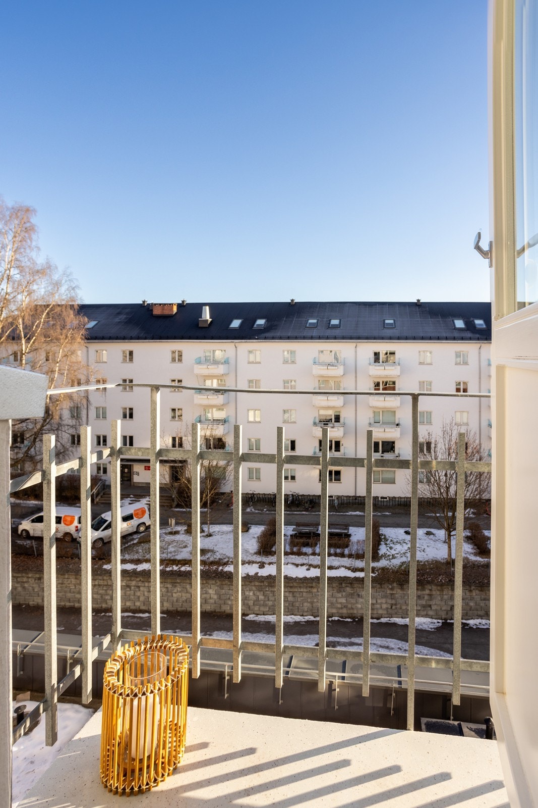 Balkongen er på ca. 1 kvm og har morgensol. Galleribilde