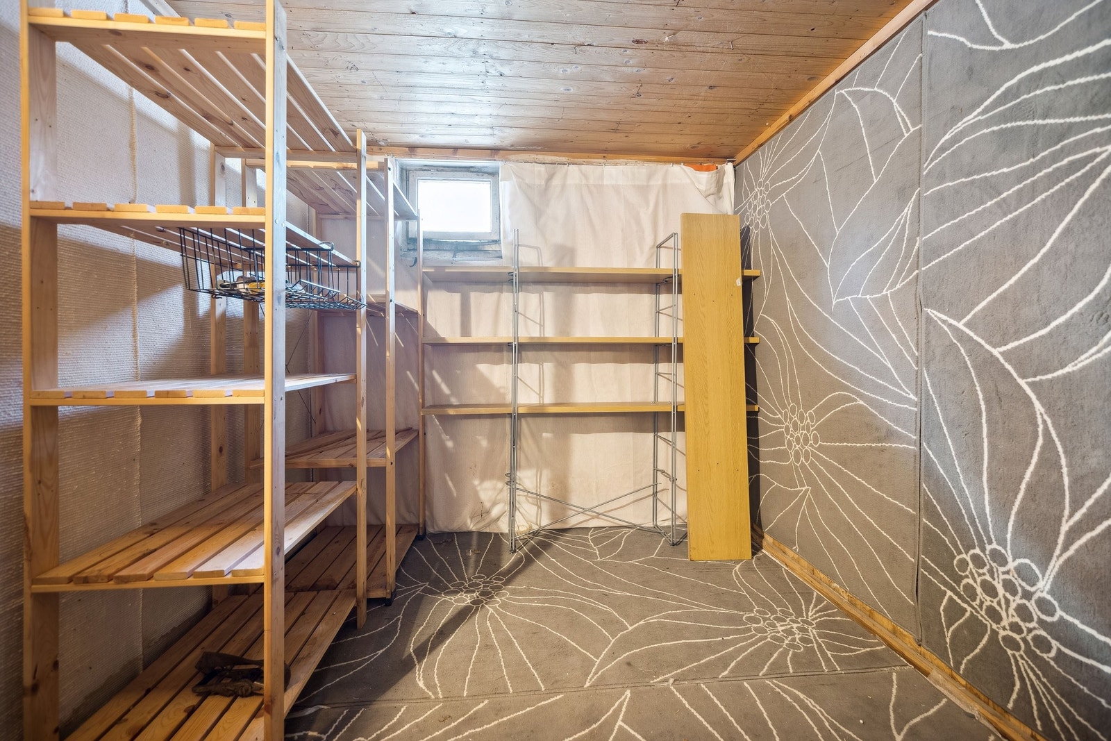 Bod i kjeller Galleribilde