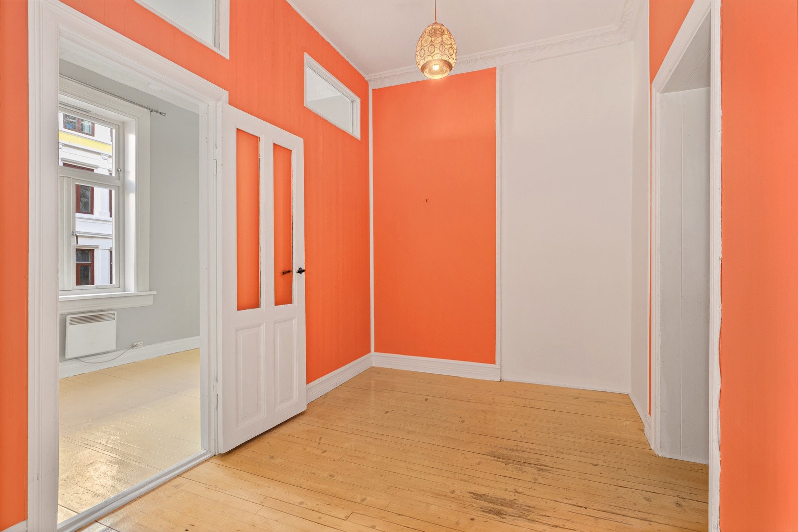 Det er tregulv i alle oppholdsrom - disse kan enkelt slipes for ett nytt uttrykk. Galleribilde