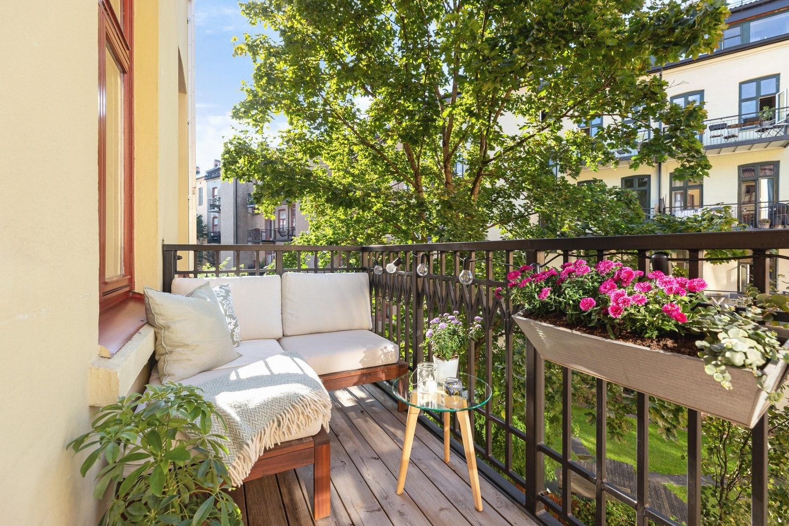 Ida Myhrvold v/PrivatMegleren Aksept har gleden av å ønske velkommen til denne klassiske perlen i Bergstien 12 B! Galleribilde