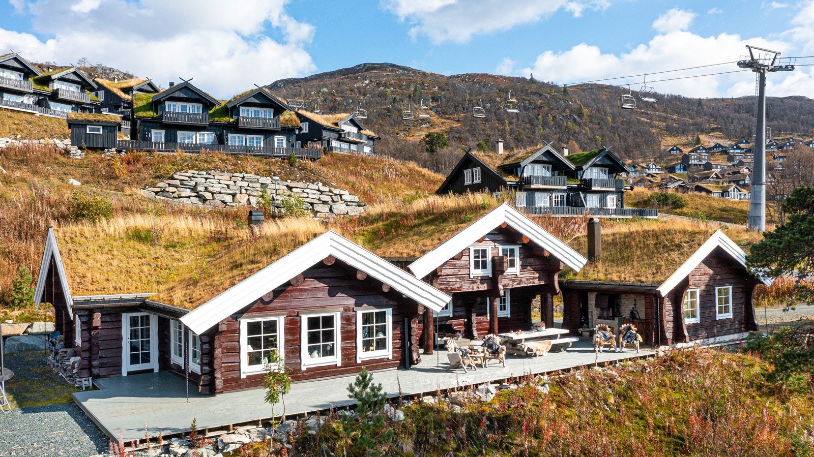 PrivatMegleren har nå gleden av å presentere Holtarbakken 30 - En nyere, svært lekker og påkostet hytte med flott beliggenhet i Holtardalen Galleribilde