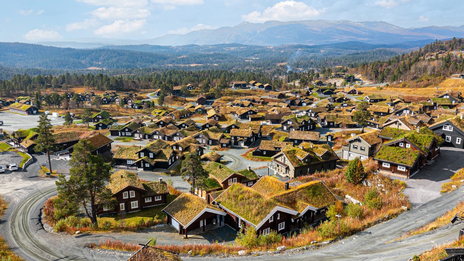 Stor endetomt på ca. 1 mål med flotte uteområder Galleribilde