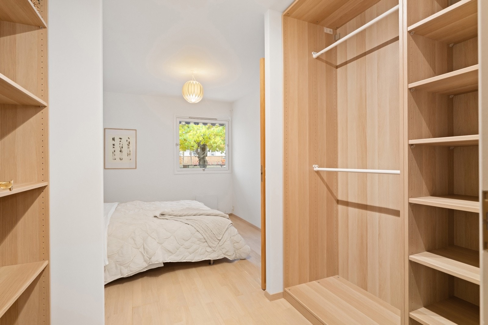 Innredningen er romslig og nymontert i 2024 Galleribilde