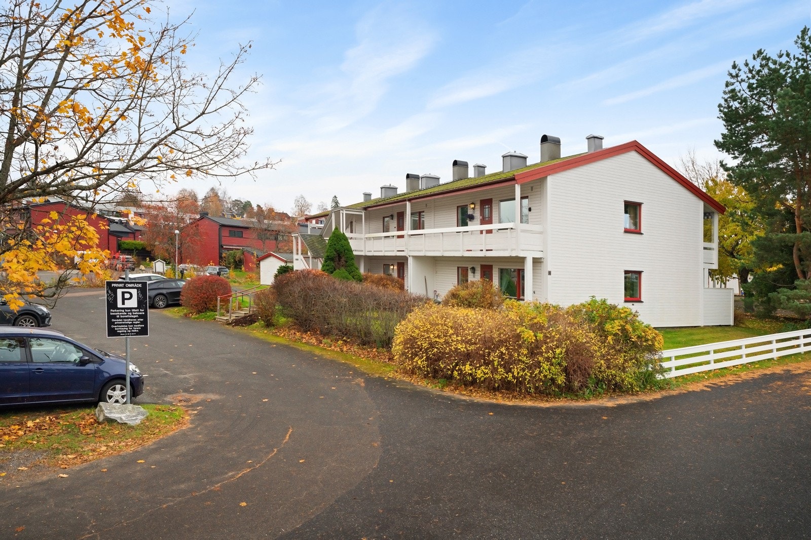 Nordseter seniorborettslag har et hyggelig bomiljø, og det er flere gode seniortilbud i nærområdet. Borettslaget disponerer parkeringsplasser i front Galleribilde